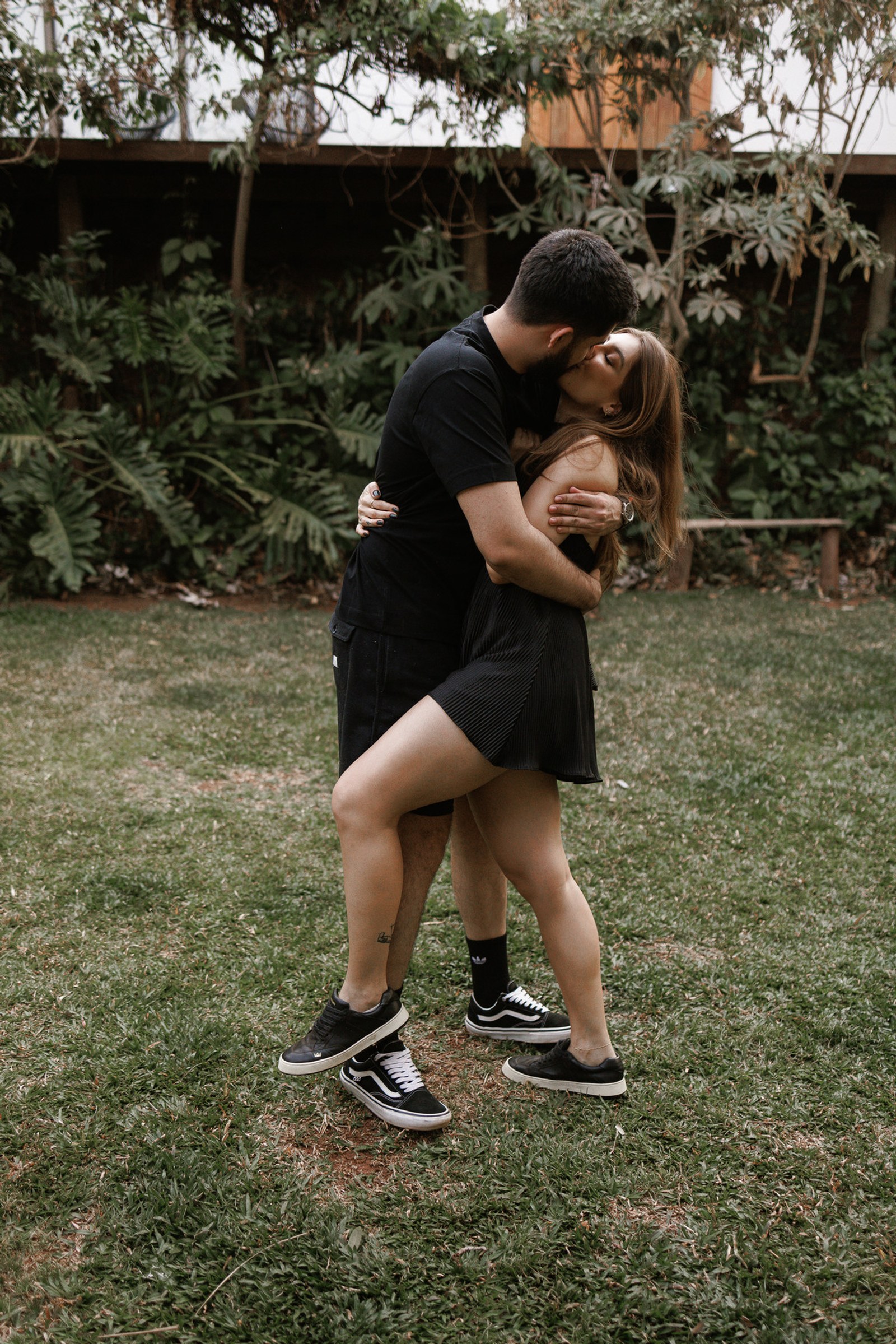 Ensaio Pré Wedding de Giulia & Mateus em Vila das Embaúbas (Casa de Vidro) - Franca (SP) — fotografia 12