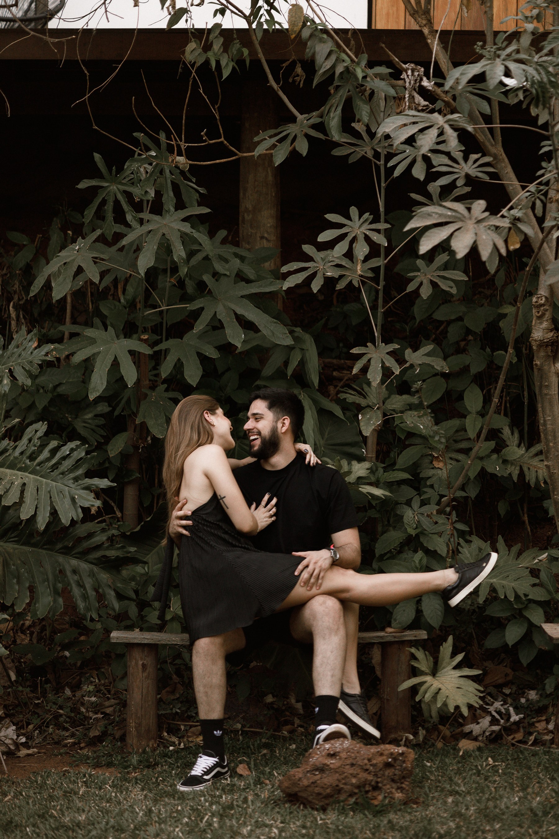 Giulia & Mateus — Ensaio Pré Wedding em Vila das Embaúbas (Casa de Vidro) - Franca (SP)